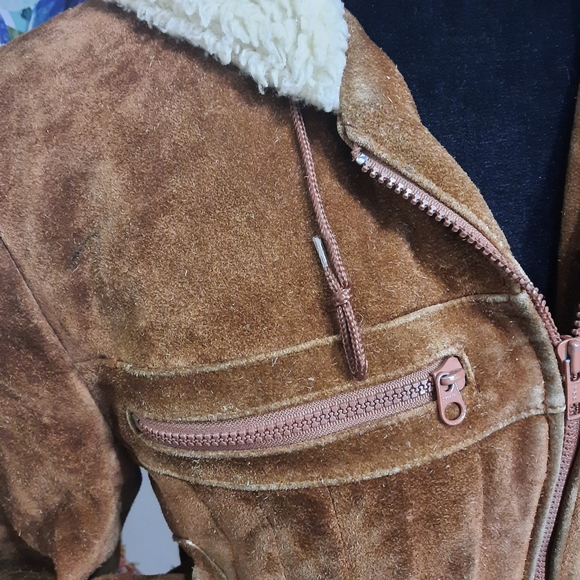 ~{Montgomery Ward}~ Vintage sherpa lined suede leather jacket. - Picture 4 of 13